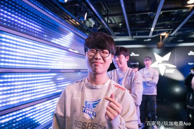 控球足球 控球足球