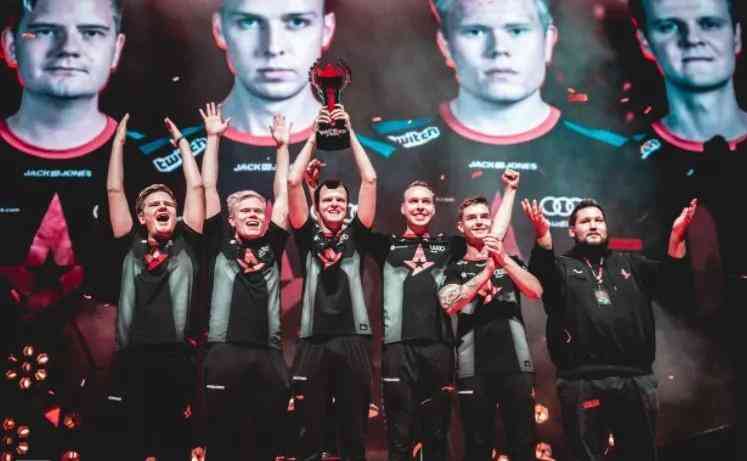 但她们的团 但她们的团