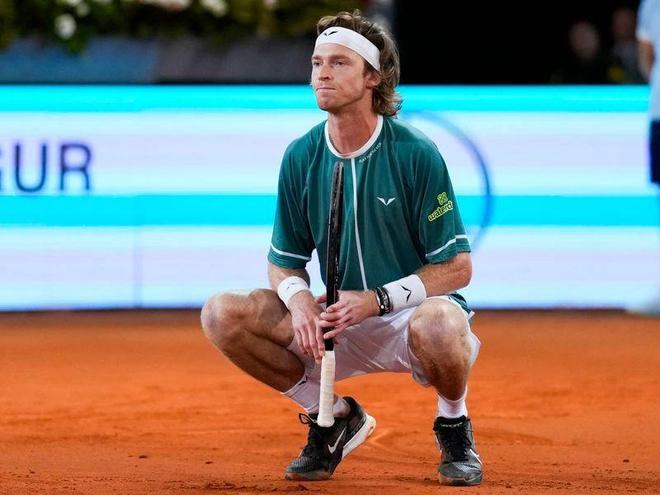 定性中打出 定性中打出